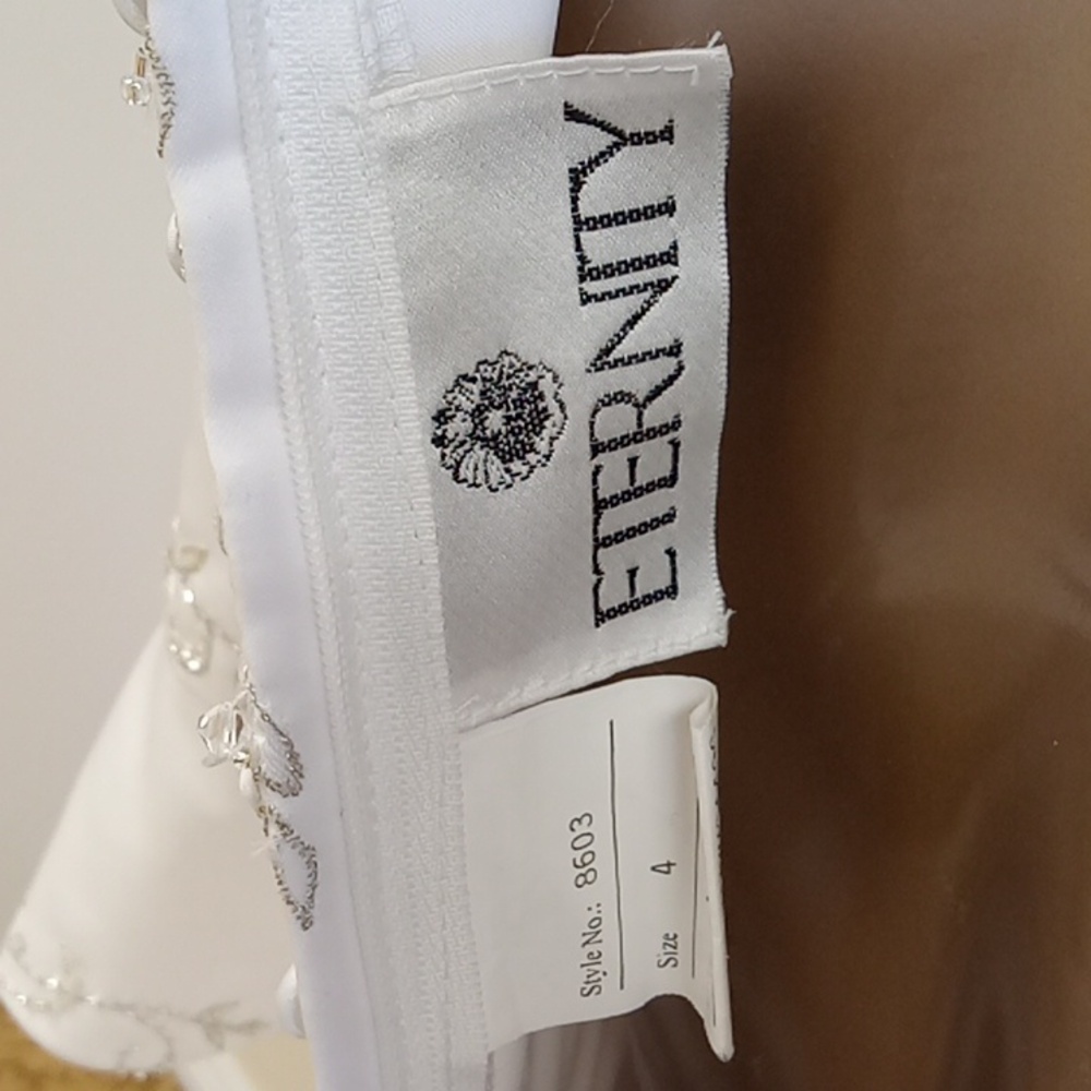 Eternity size 4 modest wedding dress - Picture 7 of 8